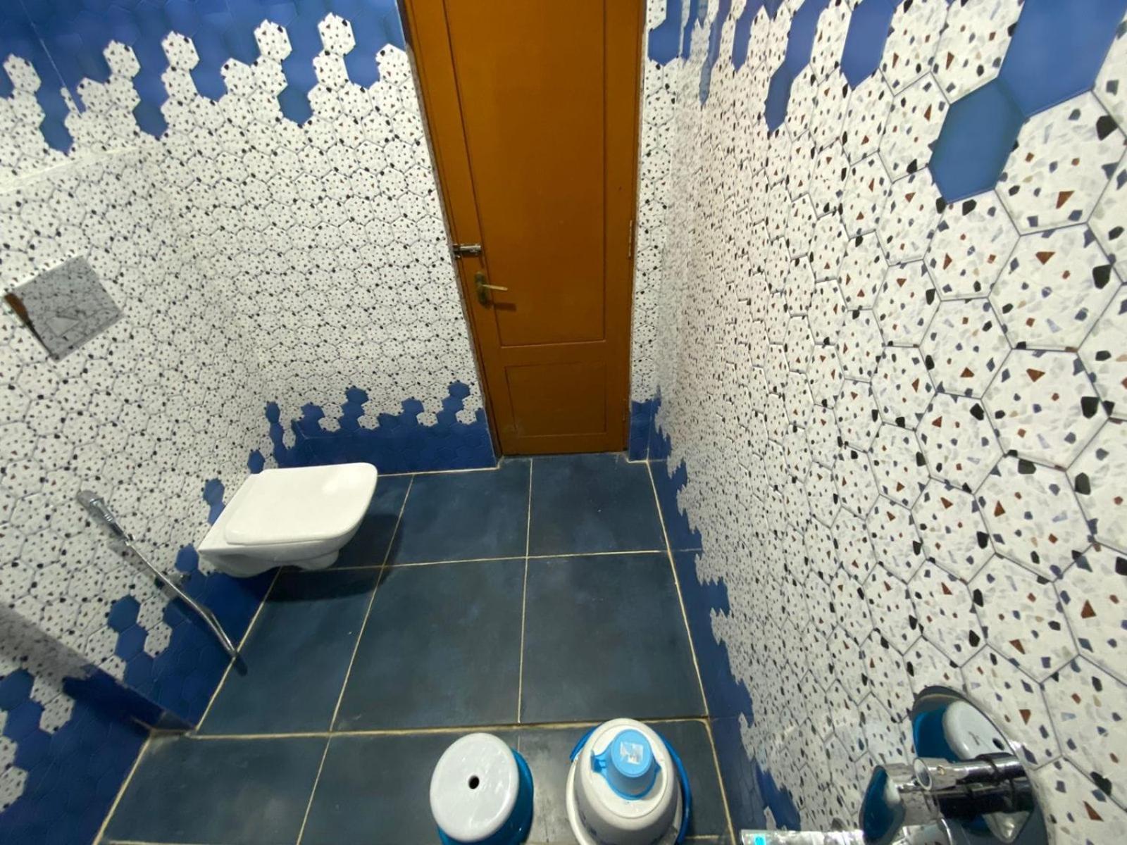 Hotel Kp Suites Metro Haidarábád Kültér fotó